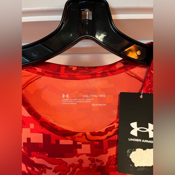 Under Armour Tech ABC Camo Short Sleeve Shirt XXL Red 1361698 690 Print 2XL New - Picture 2 of 11